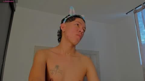 Snapshot of iamjulian_ chatting on September 2025 11:43:01 AM Juliiiiian online show from September 2025 11:43:01 AM