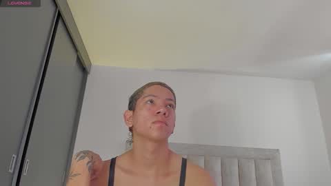 Juliiiiian online show from November 2025 12:06:01 PM