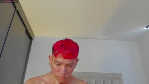 Juliiiiian online show from November 2025 12:08:02 PM