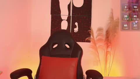 IM LOLA  online show from October 2025 04:04:01 PM