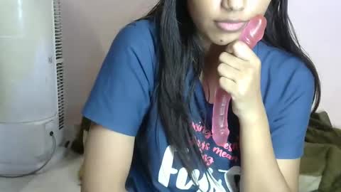iamHotTaara online show from January 2025 01:52:01 PM