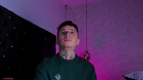 IAN CASTILLO online show from October 2025 11:19:01 AM