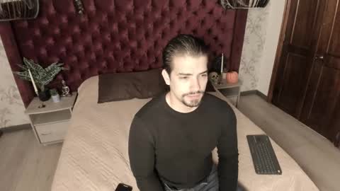 Ian Davis online show from October 2025 12:00:02 PM