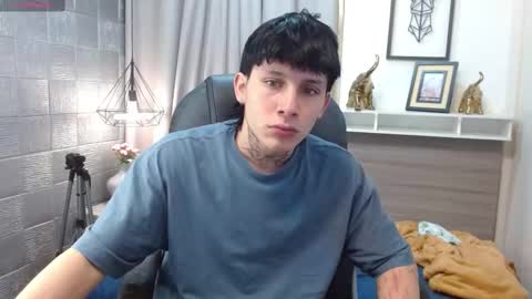 Snapshot of iancute_ chatting on October 2025 08:19:02 PM ian online show from October 2025 08:19:02 PM