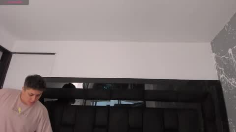 ian online show from November 2025 09:05:02 PM