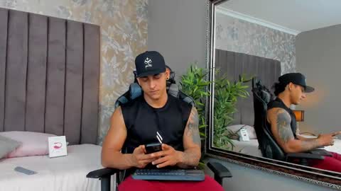Ian White online show from September 2025 08:53:02 PM