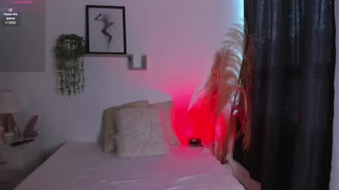 ice_y_abigail online show from October 2025 12:14:02 PM