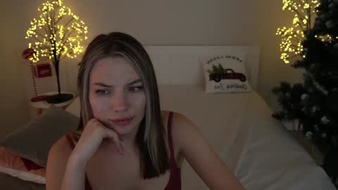 Danielle online show from December 2024 06:00:02 PM