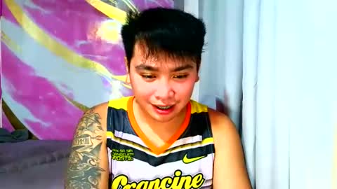 Snapshot of iconic_vince chatting on October 2025 03:21:02 PM iconic_vince online show from October 2025 03:21:02 PM