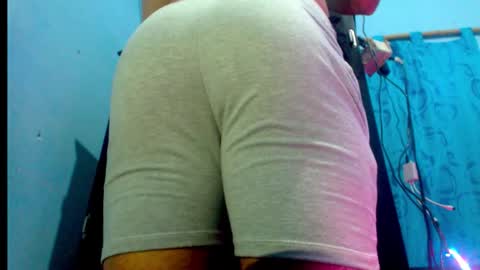 Snapshot of icyestic chatting on October 2025 06:19:02 AM bryan online show from October 2025 06:19:02 AM