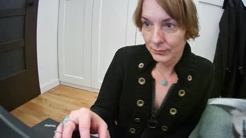 Ifk Donkeys online show from October 2025 06:04:01 PM