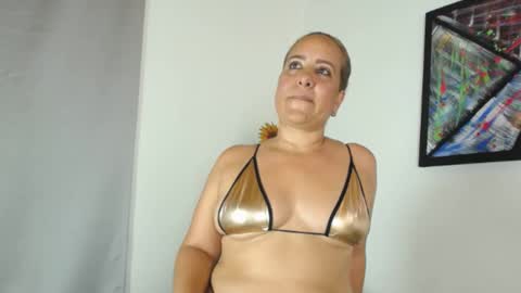 Snapshot of iivana_19 chatting on January 2025 09:18:01 PM Livana online show from January 2025 09:18:01 PM