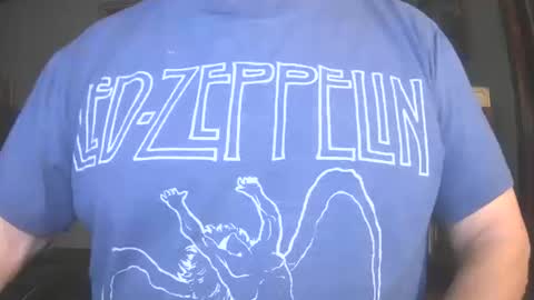 Snapshot of il_undercover chatting on October 2025 10:47:02 AM il_undercover online show from October 2025 10:47:02 AM