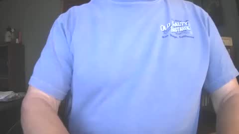 Snapshot of il_undercover chatting on October 2025 10:49:02 AM il_undercover online show from October 2025 10:49:02 AM