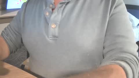 Snapshot of il_undercover chatting on October 2025 01:53:02 AM il_undercover online show from October 2025 01:53:02 AM