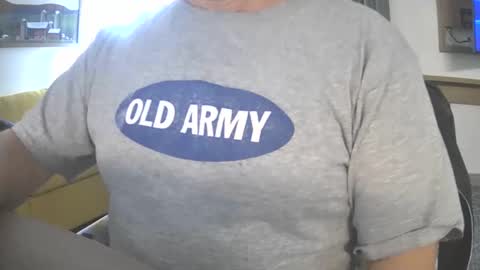 Snapshot of il_undercover chatting on October 2025 08:49:01 AM il_undercover online show from October 2025 08:49:01 AM