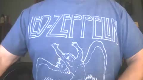 Snapshot of il_undercover chatting on November 2025 11:40:02 AM il_undercover online show from November 2025 11:40:02 AM