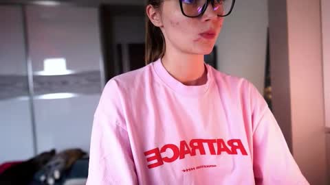 Snapshot of ileanacampbel chatting on October 2025 07:27:02 AM ileanacampbel online show from October 2025 07:27:02 AM