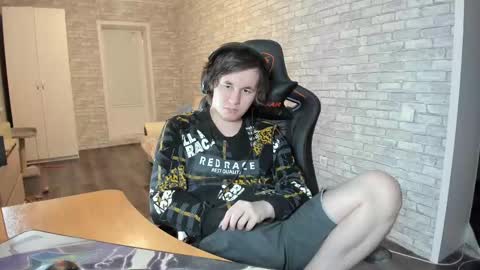 iliaskris online show from March 2025 12:22:01 AM