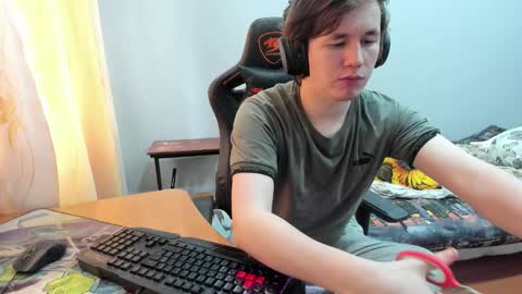 iliaskris online show from September 2025 05:40:01 AM