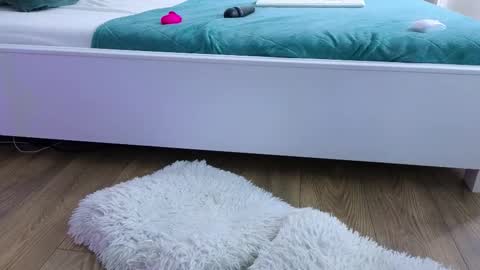 Emma online show from September 2025 06:50:02 AM