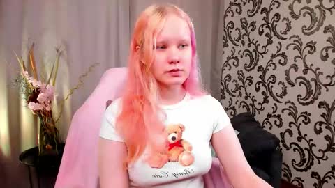 Annie online show from September 2025 03:08:02 AM