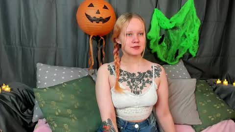 Annie online show from October 2025 03:10:02 AM