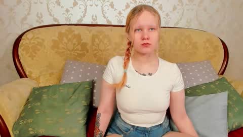 Annie online show from November 2025 03:18:02 AM