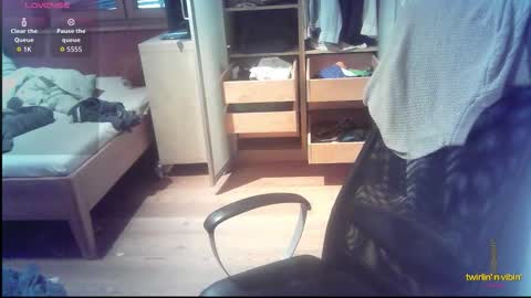 Snapshot of iloveyoutoo2000 chatting on October 2025 03:34:04 PM iloveyoutoo2000 online show from October 2025 03:34:04 PM