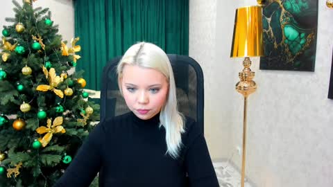 Snapshot of im__youre_sunshine chatting on December 2024 07:22:01 PM Roxy online show from December 2024 07:22:01 PM