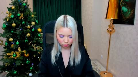 Snapshot of im__youre_sunshine chatting on December 2024 11:21:01 PM Roxy online show from December 2024 11:21:01 PM