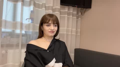 Alisa online show from October 2025 07:40:02 AM