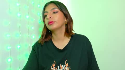 im_anna_ online show from October 2025 06:38:02 PM