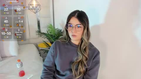 Snapshot of im_dalhia chatting on October 2025 11:17:02 PM DAHLIA online show from October 2025 11:17:02 PM