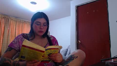 Hanna online show from October 2025 06:52:02 PM