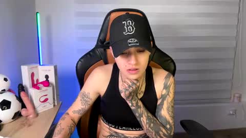 Snapshot of im_laia_ chatting on January 2025 03:53:01 AM Laia online show from January 2025 03:53:01 AM