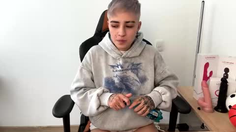 Snapshot of im_laia_ chatting on January 2025 09:25:02 PM Laia online show from January 2025 09:25:02 PM