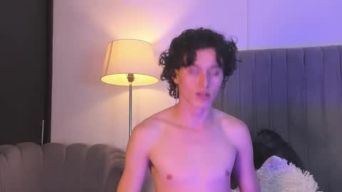 Snapshot of im_perseo_ chatting on December 2025 08:47:02 PM Perseo - Help me with 50 thumbs up online show from December 2025 08:47:02 PM