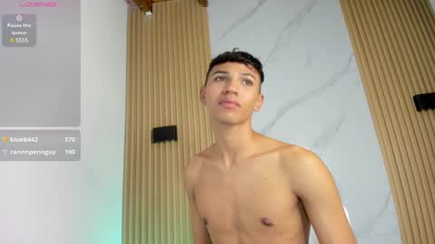 im_sebaslopez online show from December 2024 06:28:01 AM