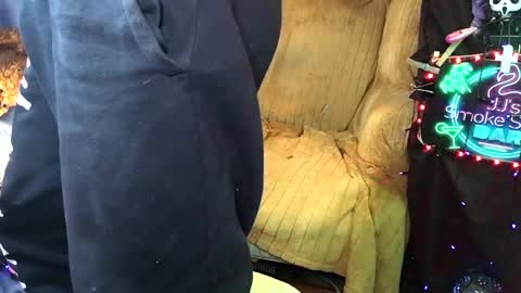 JJ online show from October 2025 08:18:02 AM