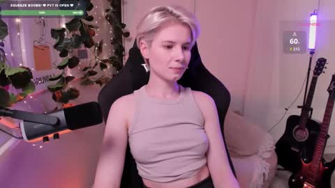 Snapshot of imnotmia chatting on February 2025 01:14:02 PM Mia online show from February 2025 01:14:02 PM