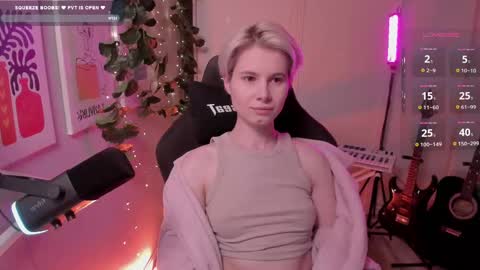 Snapshot of imnotmia chatting on February 2025 12:52:02 PM Mia online show from February 2025 12:52:02 PM