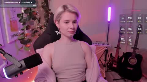 Snapshot of imnotmia chatting on March 2025 10:13:02 AM Mia online show from March 2025 10:13:02 AM