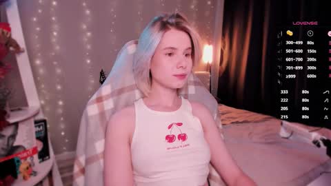 Snapshot of imnotmia chatting on November 2025 10:06:02 AM Mia online show from November 2025 10:06:02 AM