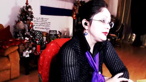Empress online show from January 2025 04:49:02 PM