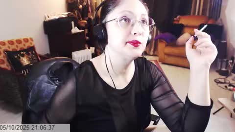 Snapshot of imperatrizasado chatting on October 2025 06:06:01 PM Empress online show from October 2025 06:06:01 PM