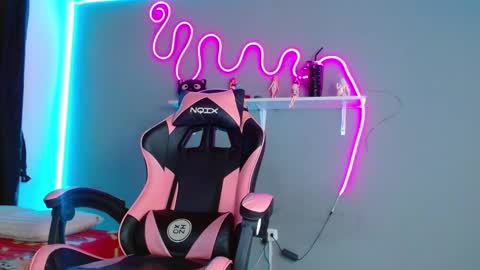 Snapshot of imperial_lust chatting on October 2025 06:57:01 AM imperial_lust online show from October 2025 06:57:01 AM