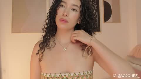 Snapshot of imsarah__ chatting on October 2025 01:49:01 AM Sara online show from October 2025 01:49:01 AM