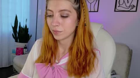 Snapshot of imsiennabellucci chatting on October 2025 09:45:01 PM Sienna online show from October 2025 09:45:01 PM