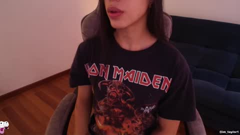 Snapshot of imtaylor__ chatting on October 2025 10:12:02 PM TAYLOR online show from October 2025 10:12:02 PM